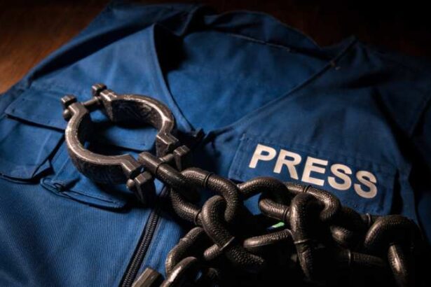 press suit shackles